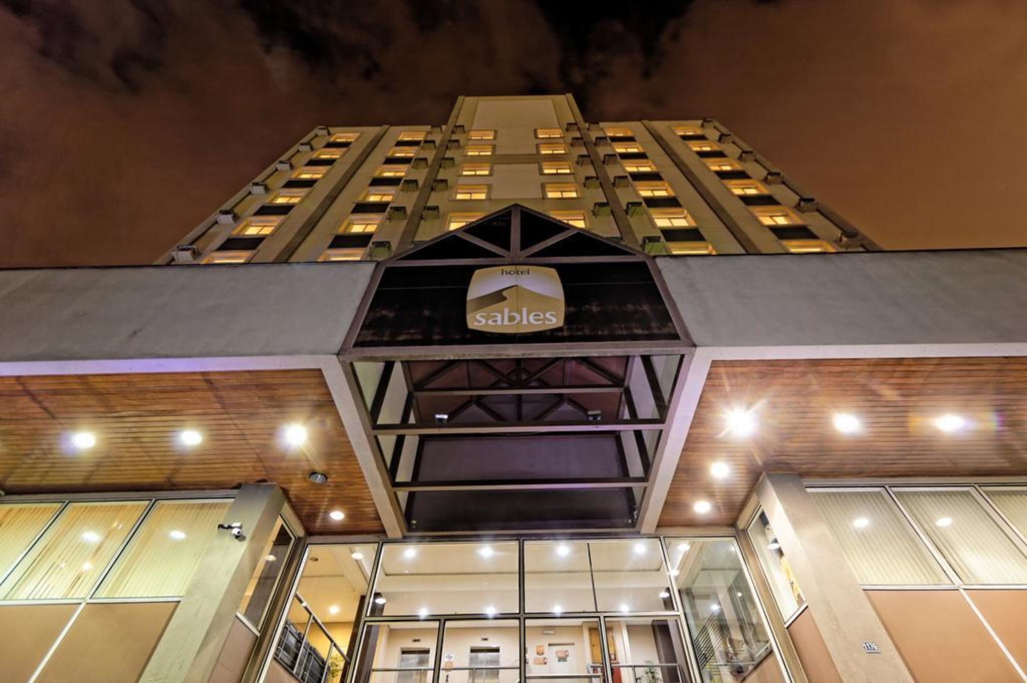 瓜鲁柳斯黑貂酒店 瓜卢流斯 外观 照片
