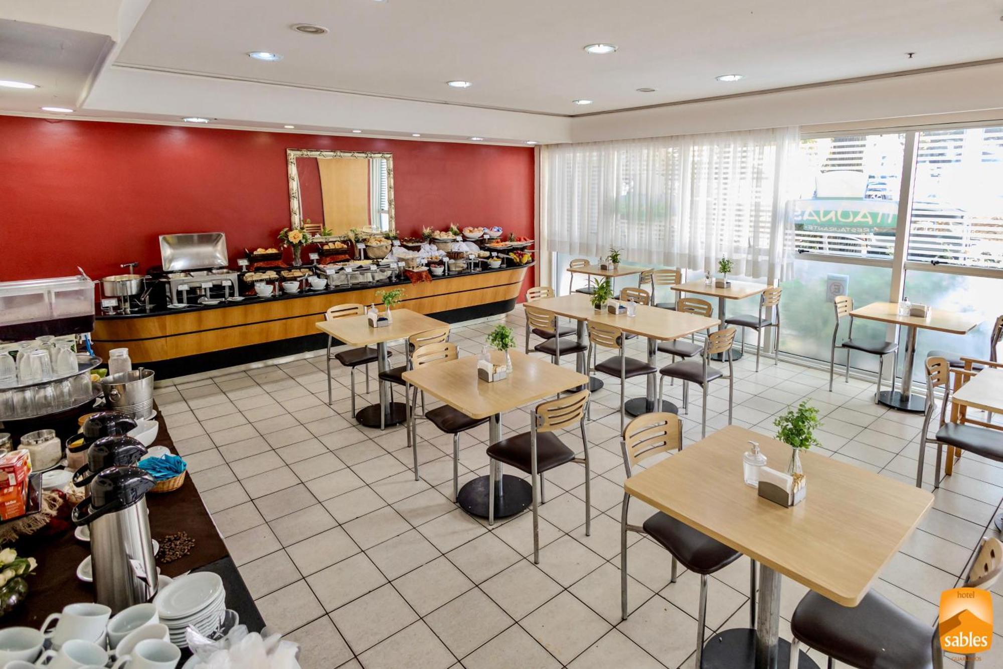 瓜鲁柳斯黑貂酒店 瓜卢流斯 外观 照片