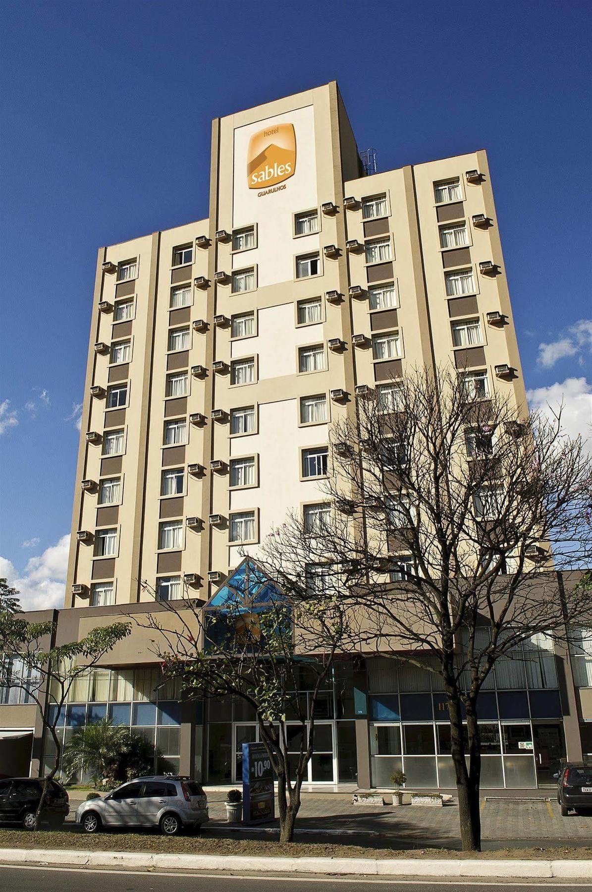 瓜鲁柳斯黑貂酒店 瓜卢流斯 外观 照片